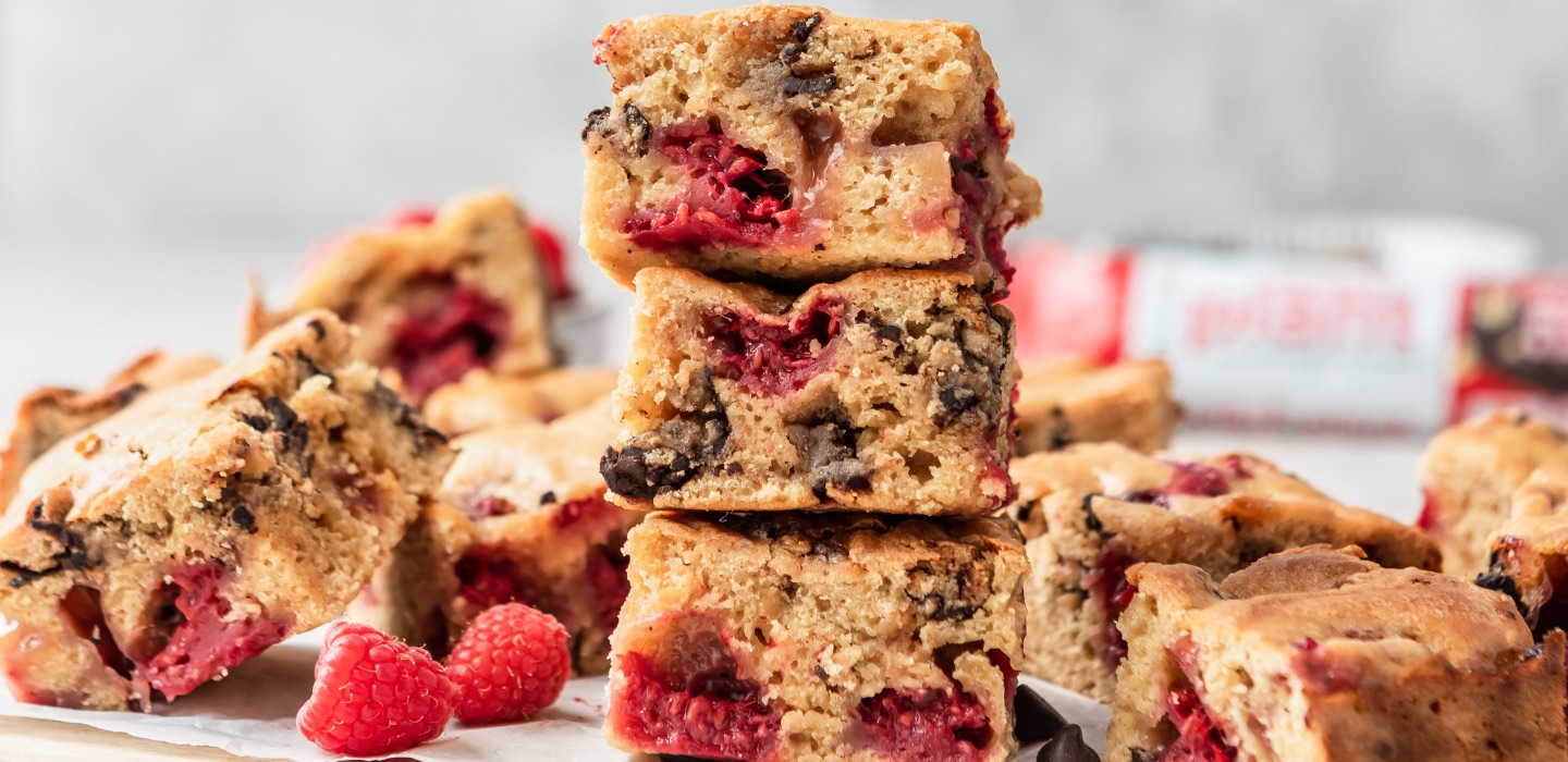 Raspberry and peanut butter jelly blondies
