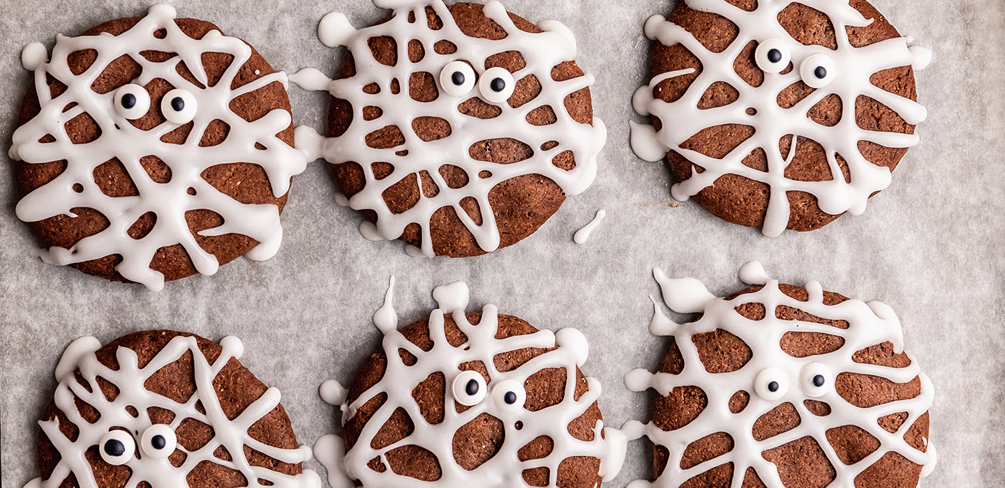 Protein Biscuits that look like scary mummys