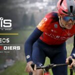 INEOS ciclista con logo SiS e INEOS Grenadiers