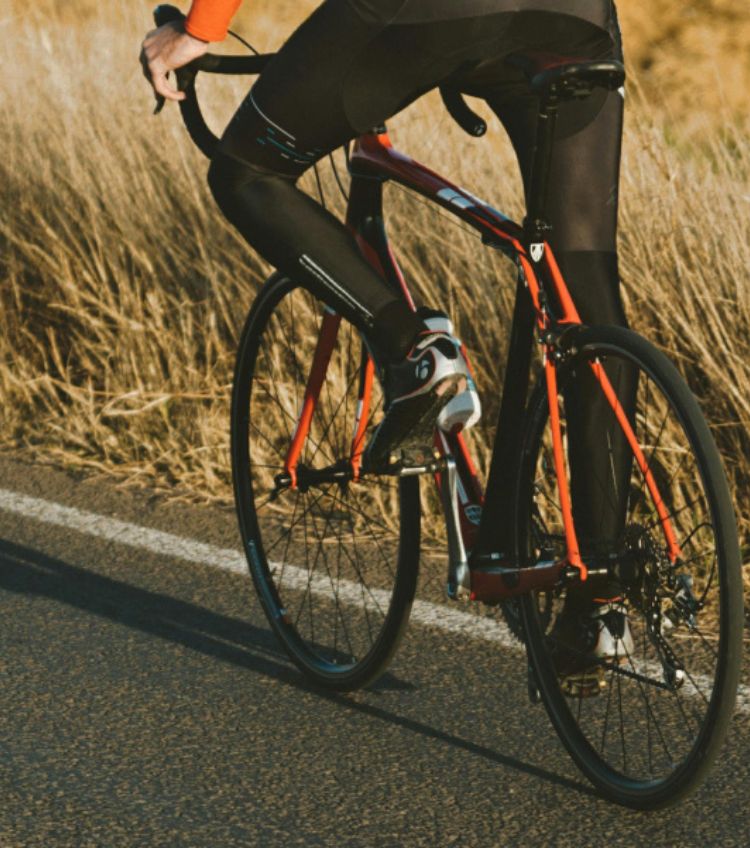 Close-up of a cyclist in the countryside